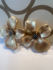 “Viola” Floral Gold Earrings