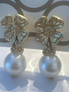 “Florence” Pearl and Flower Earring